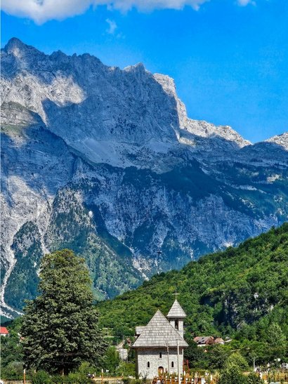 albania trekking montaña